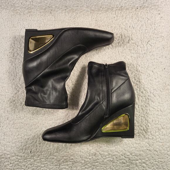 Katy Perry The Hollow Wedge Bootie in black synthetic leather.  size 9 - Picture 2 of 6